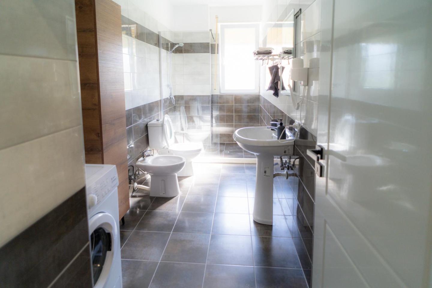 Enea Room In Center Shkoder Exterior photo