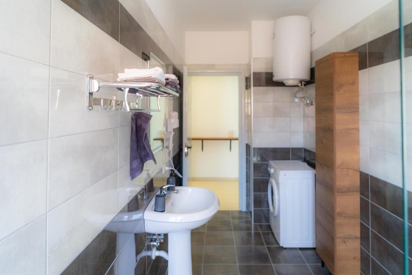 Enea Room In Center Shkoder Exterior photo