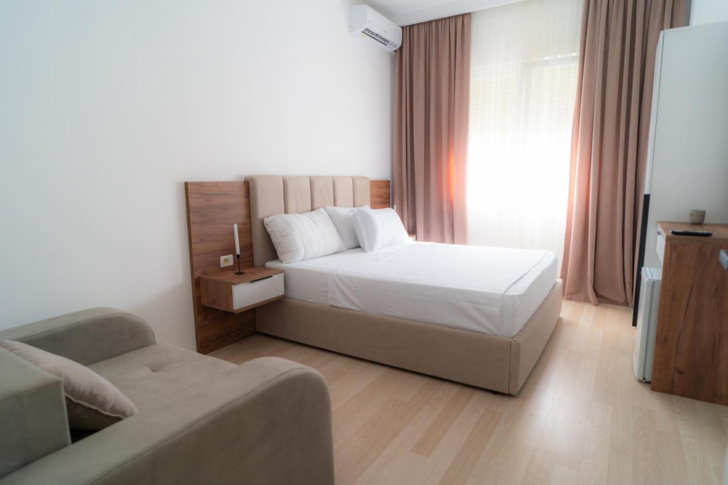 Enea Room In Center Shkoder Exterior photo